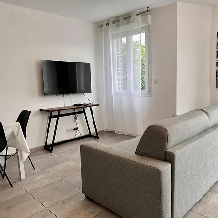Apartment 4t - 33 Avenue Gaston Chauvin *