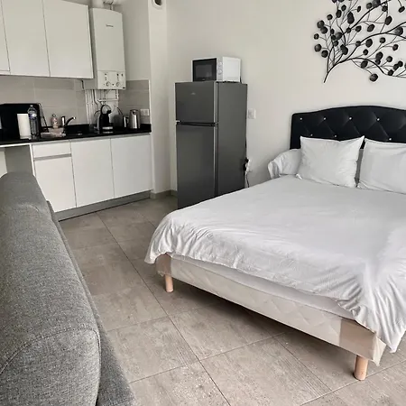 4t - 33 Avenue Gaston Chauvin Apartment